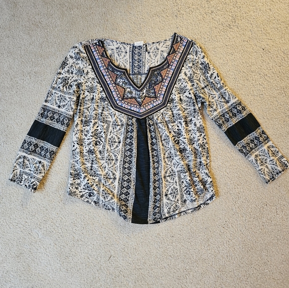 Akemi & Kin Top - Picture 6 of 8